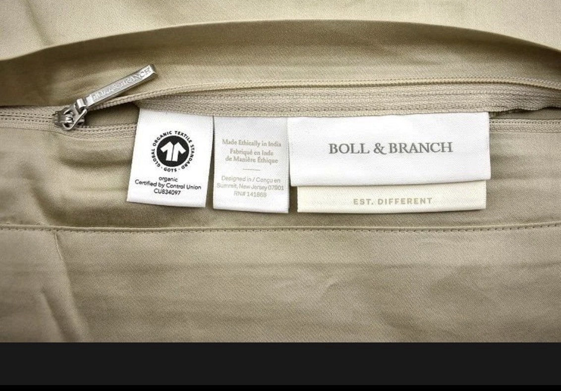 Boll & Branch Signature Hemmed Organic Cotton QUEEN Duvet Cover & Shams Oak1