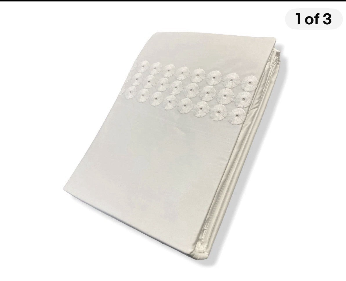 $635 Bovi White Fine Linens Angele 300 Thread Coverlet King1